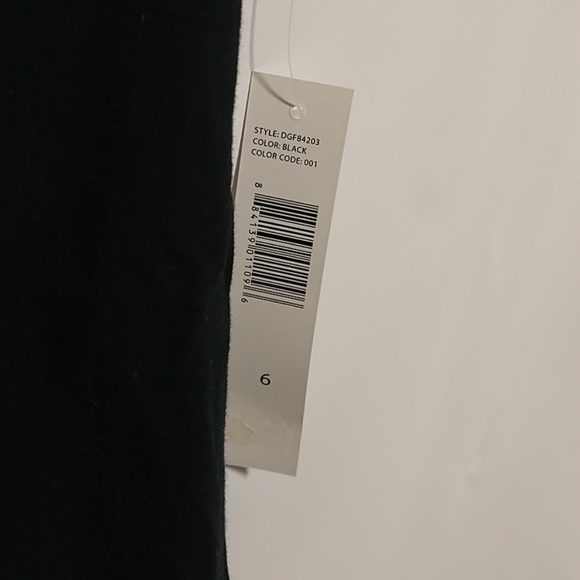 Girls DKNY Top Size 6 Black Lady Liberty Tee NYC - Picture 6 of 7